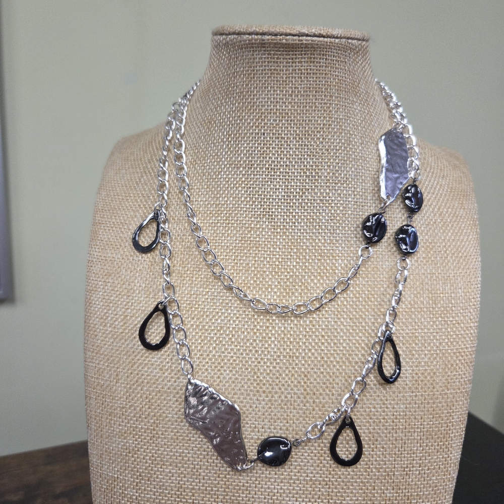 BOGO💖Chico's Silver and Hematite Abstract Necklace